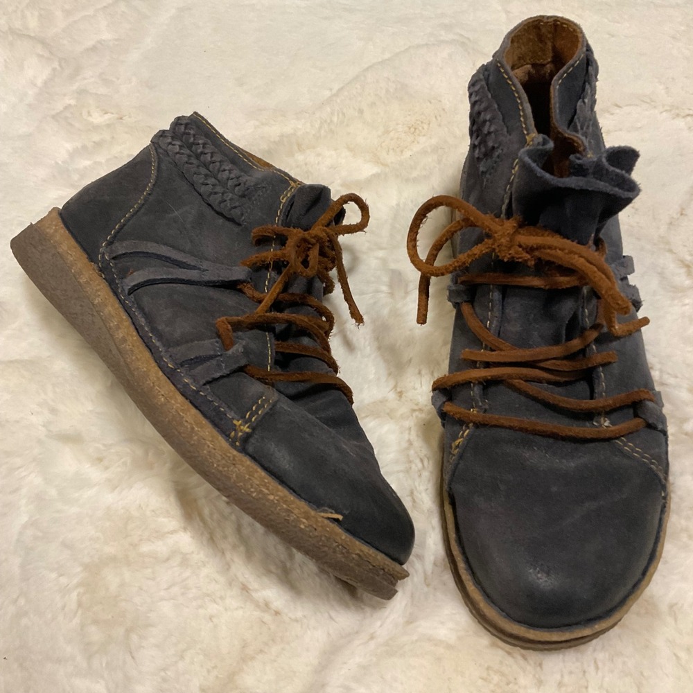 Born Temple II Boots Size 8 39 Navy Blue Lace Up Suede Leather Womens